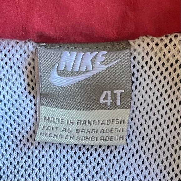 Nike Boy’s Hooded Lightweight Windbreaker Jacket size 4T Red & Grey - Picture 9 of 11